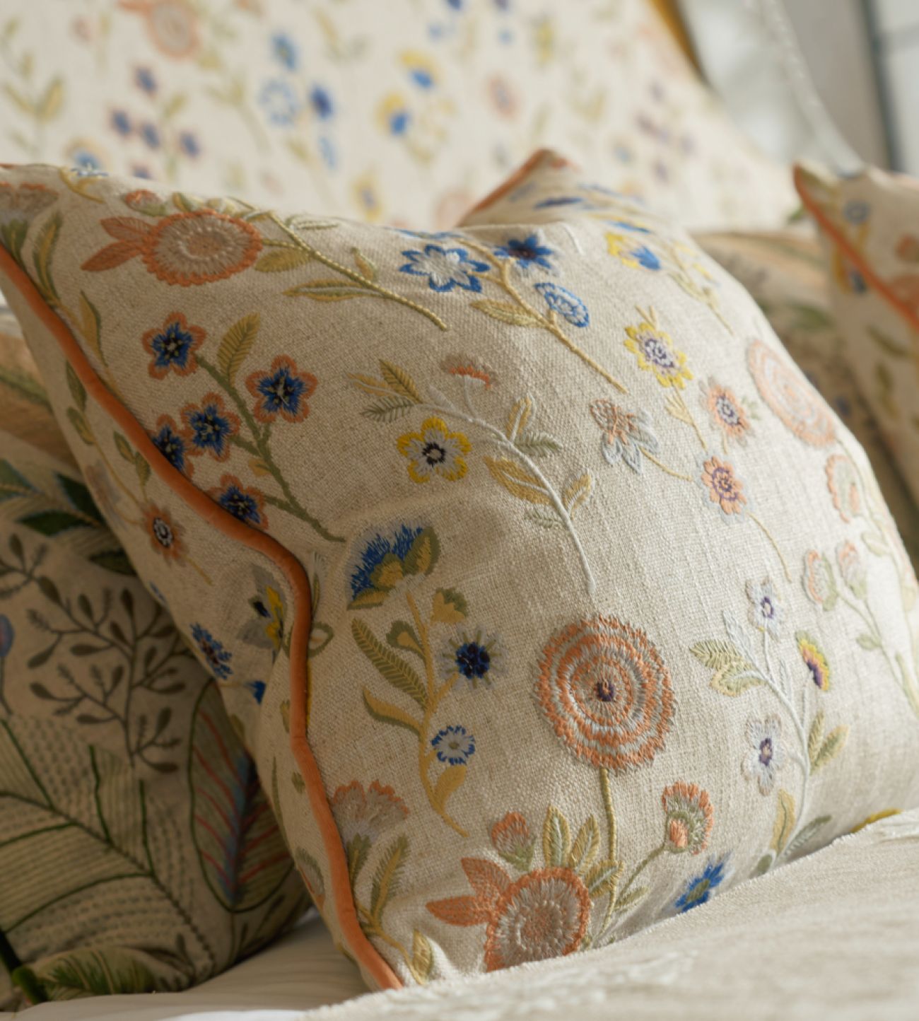 Английская ткань Andrew Martin, коллекция Folklore, артикул Fable/Woodland