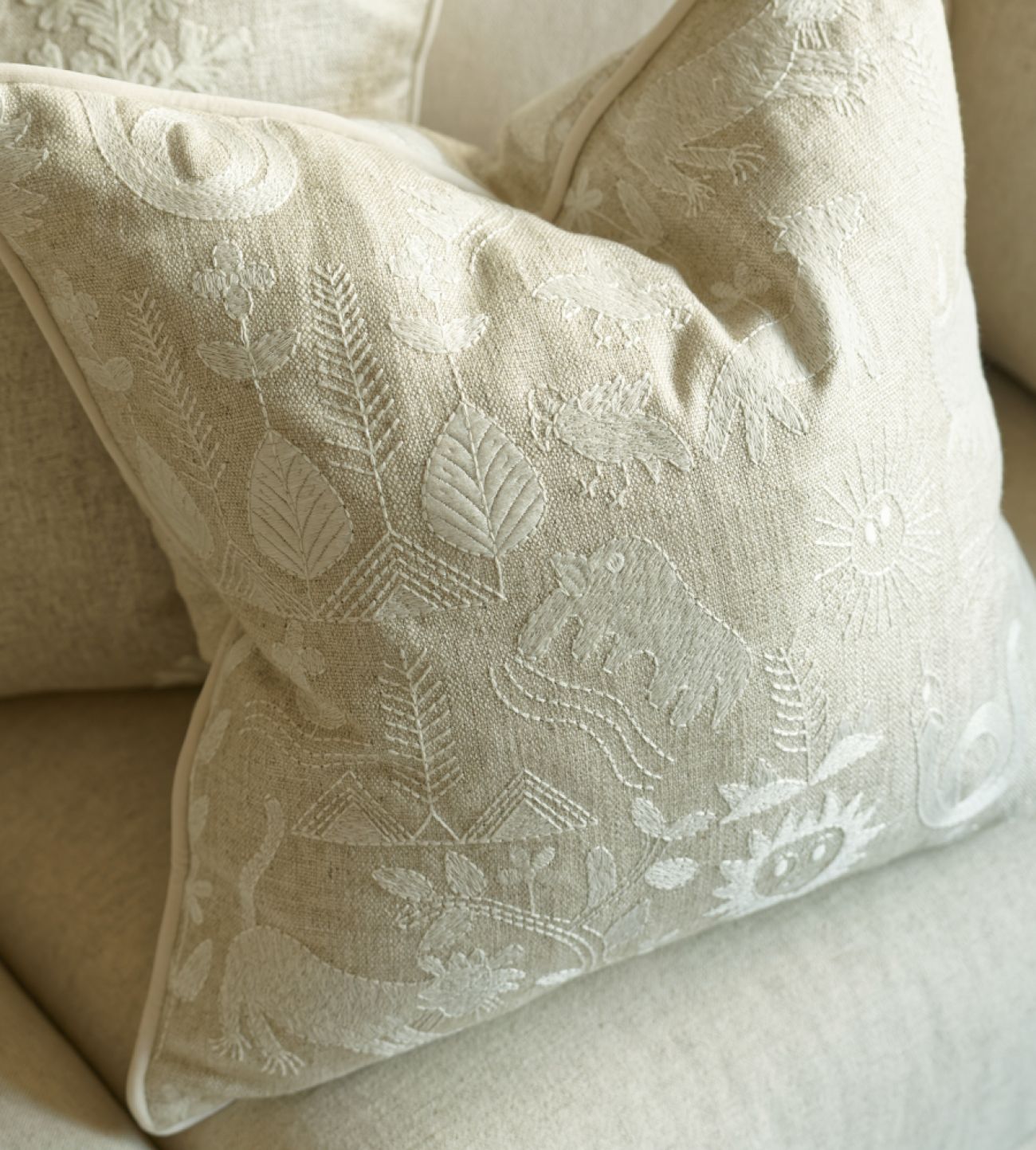 Английская ткань Andrew Martin, коллекция Folklore, артикул Scout/Ivory Английская ткань Andrew Martin, коллекция Folklore, артикул Scout/Ivory