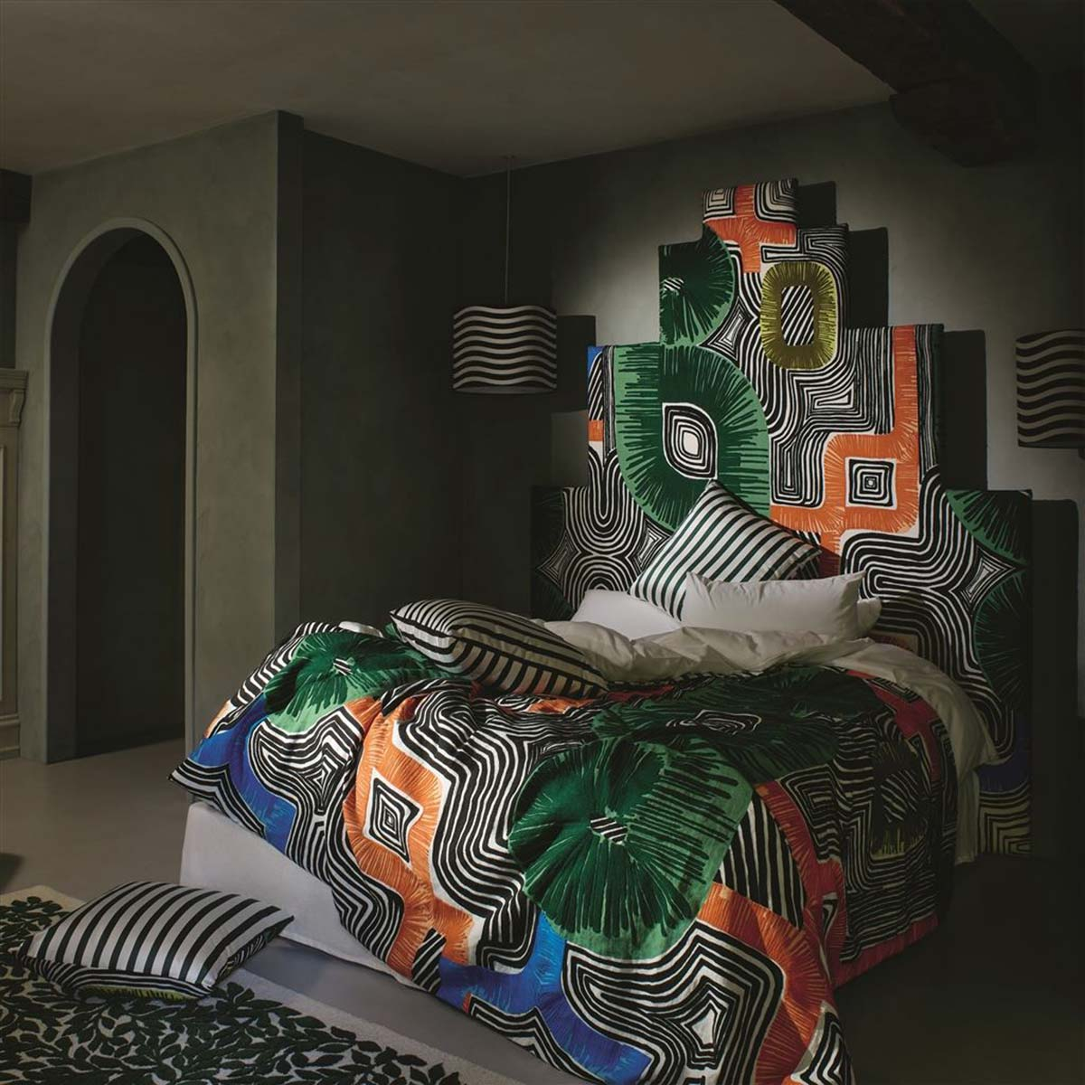 Английская ткань Christian Lacroix, коллекция Pele-Mele, артикул FCL7083/01 Английская ткань Christian Lacroix, коллекция Pele-Mele, артикул FCL7083/01