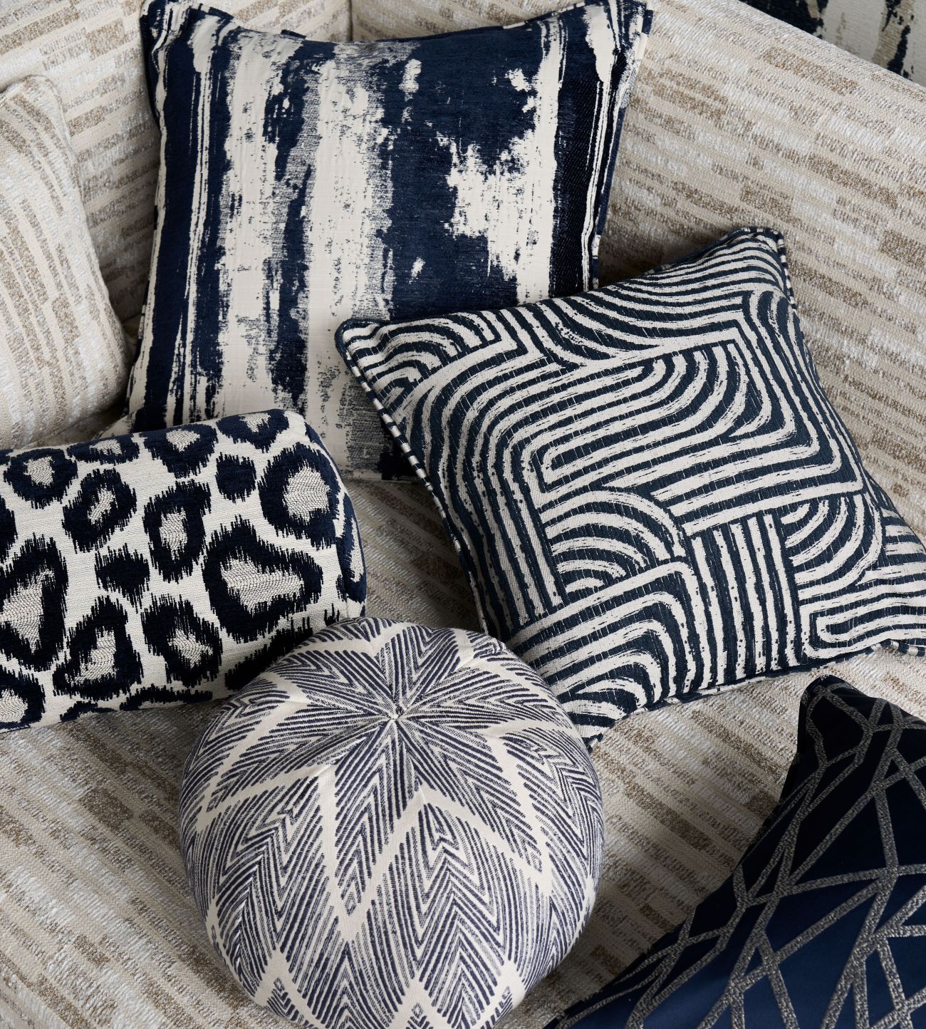 Английская ткань Clarke & Clarke, коллекция Metropolitan, артикул F1766/01 Английская ткань Clarke & Clarke, коллекция Metropolitan, артикул F1766/01