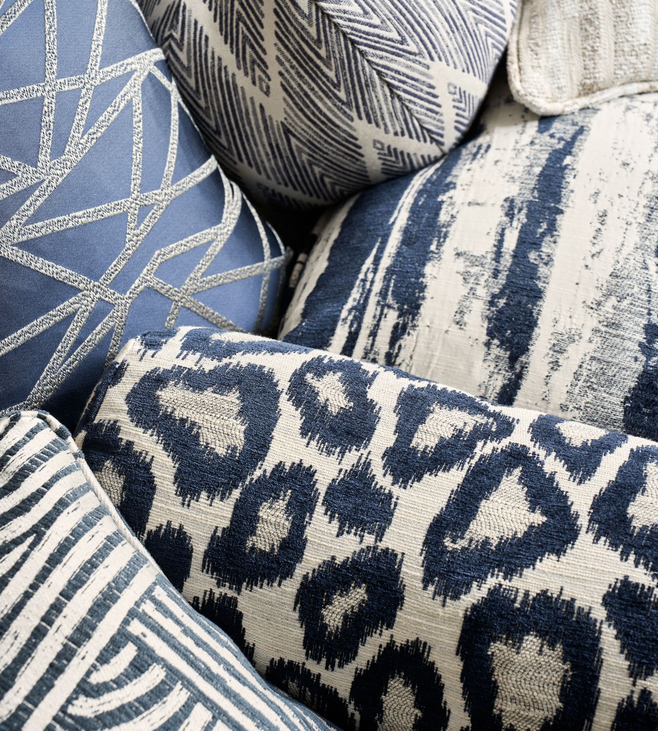 Английская ткань Clarke & Clarke, коллекция Metropolitan, артикул F1776/01 Английская ткань Clarke & Clarke, коллекция Metropolitan, артикул F1776/01