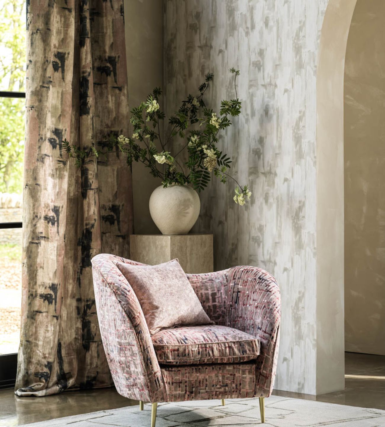 Английская ткань Clarke & Clarke, коллекция Vivido, артикул F1695/01 Английская ткань Clarke & Clarke, коллекция Vivido, артикул F1695/01