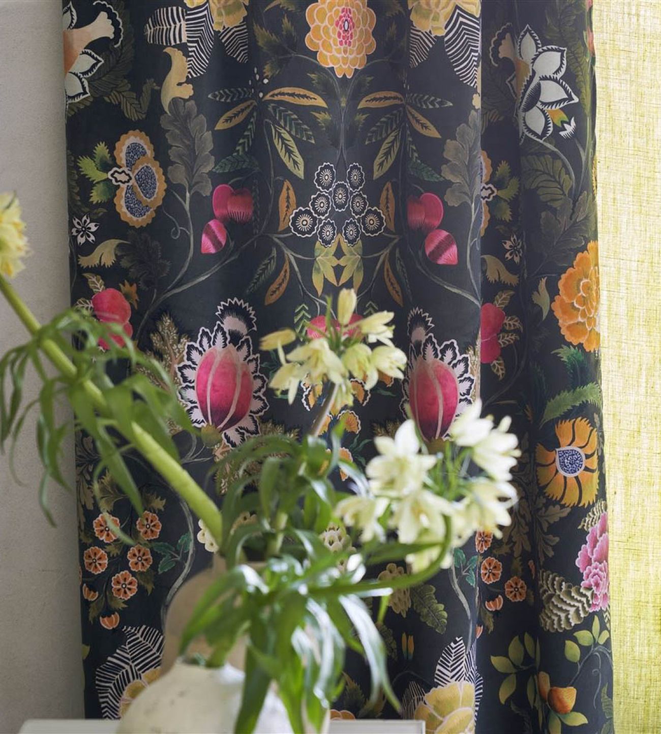 Английская ткань Designers Guild, коллекция Fleurs d'artistes, артикул FDG3108/02 Английская ткань Designers Guild, коллекция Fleurs d'artistes, артикул FDG3108/02