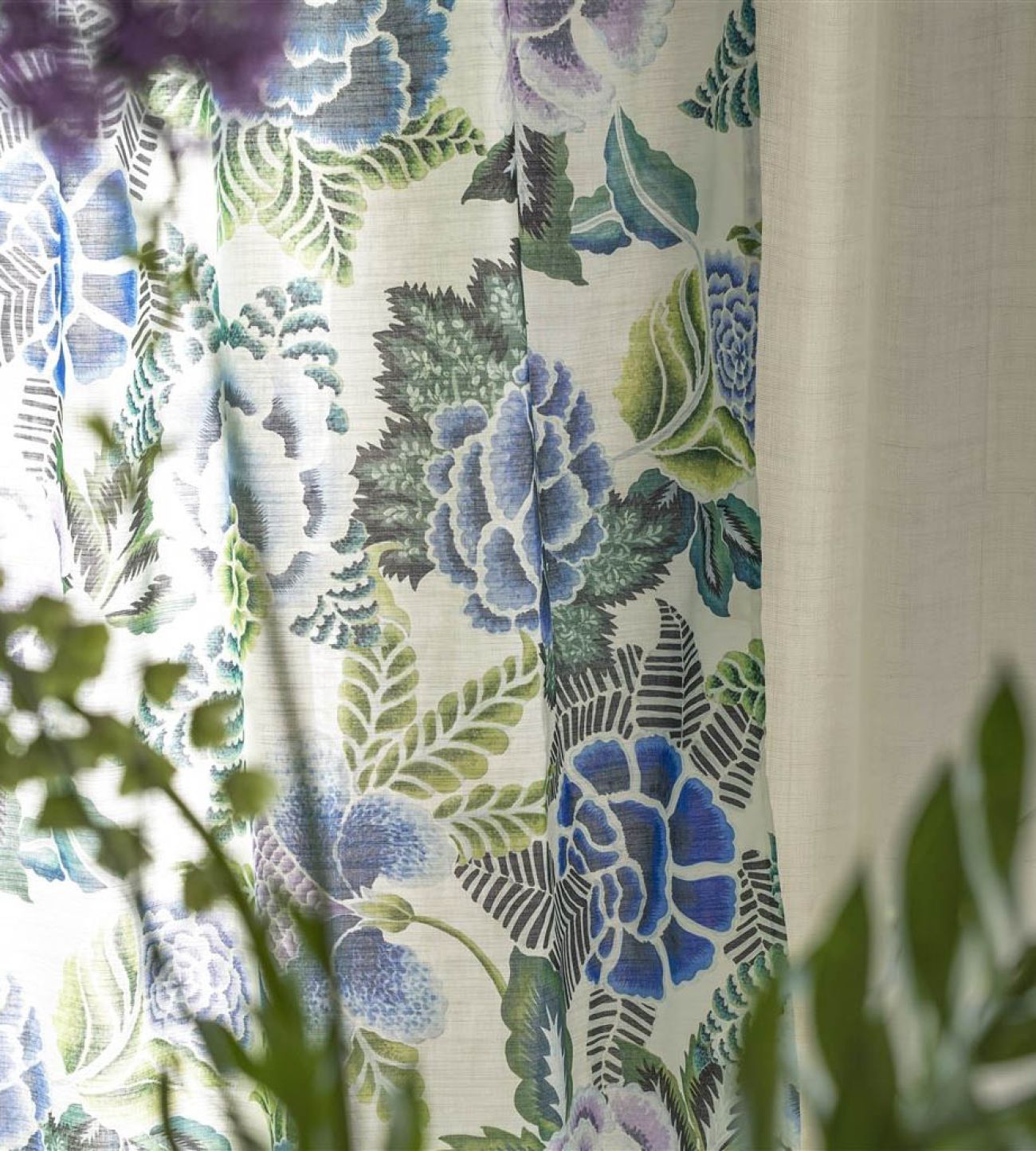 Английская ткань Designers Guild, коллекция Fleurs d'artistes, артикул FDG3110/01 Английская ткань Designers Guild, коллекция Fleurs d'artistes, артикул FDG3110/01