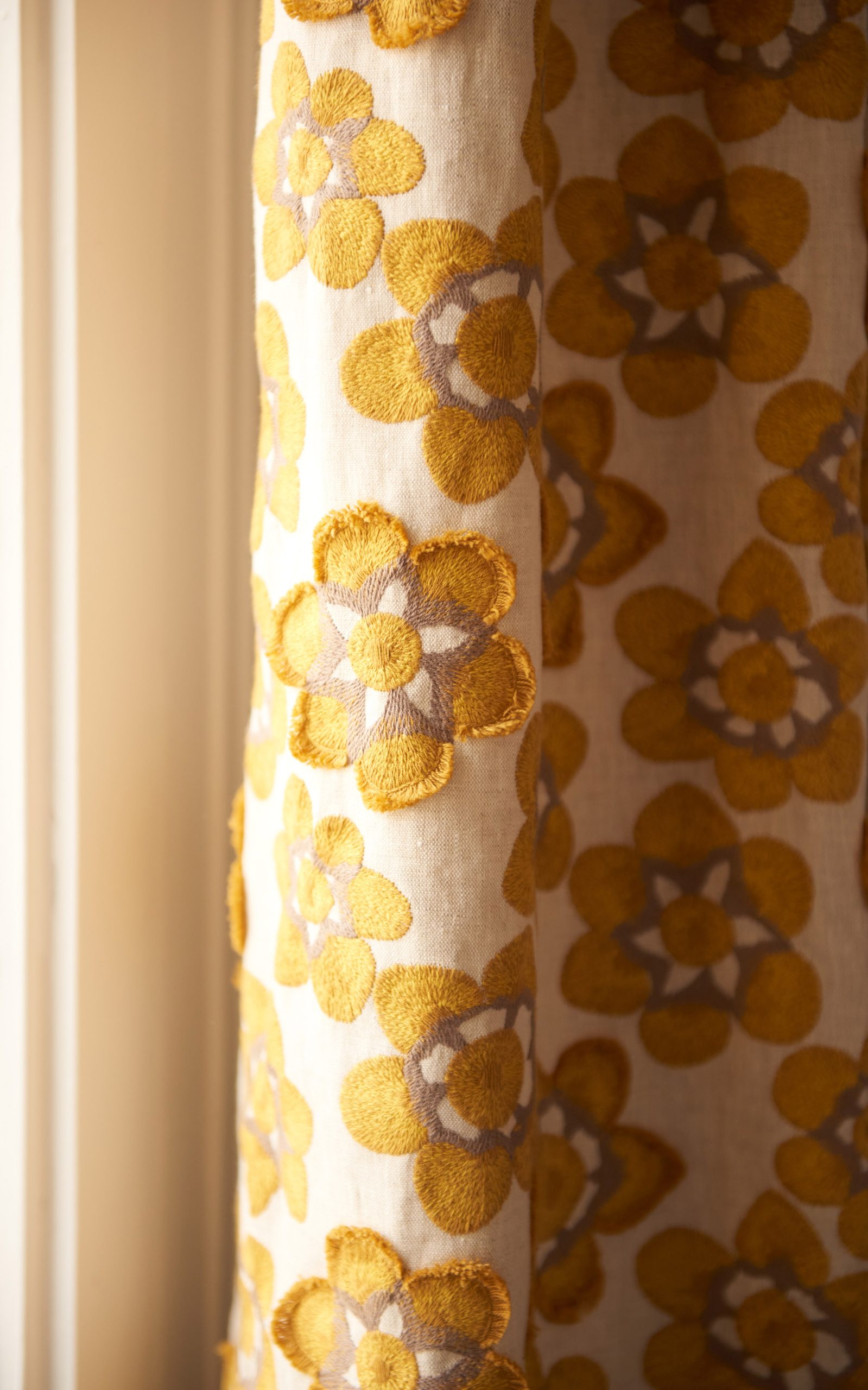 Испанская ткань Gaston y Daniela, коллекция Flora, артикул GDT5804-003