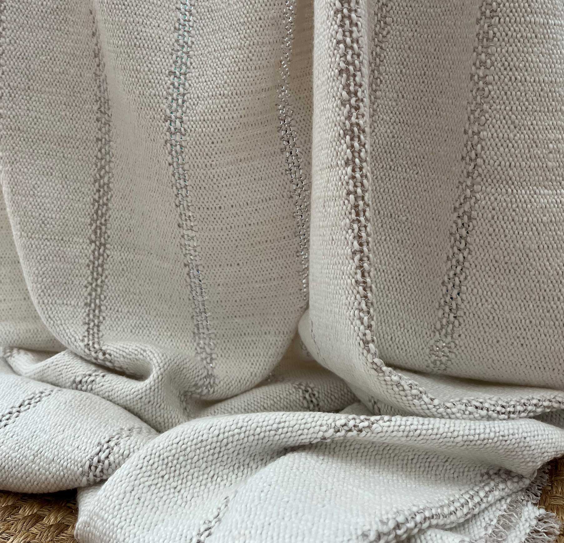 Испанская ткань Gaston y Daniela, коллекция Tauris, артикул GDT5750-001 Испанская ткань Gaston y Daniela, коллекция Tauris, артикул GDT5750-001