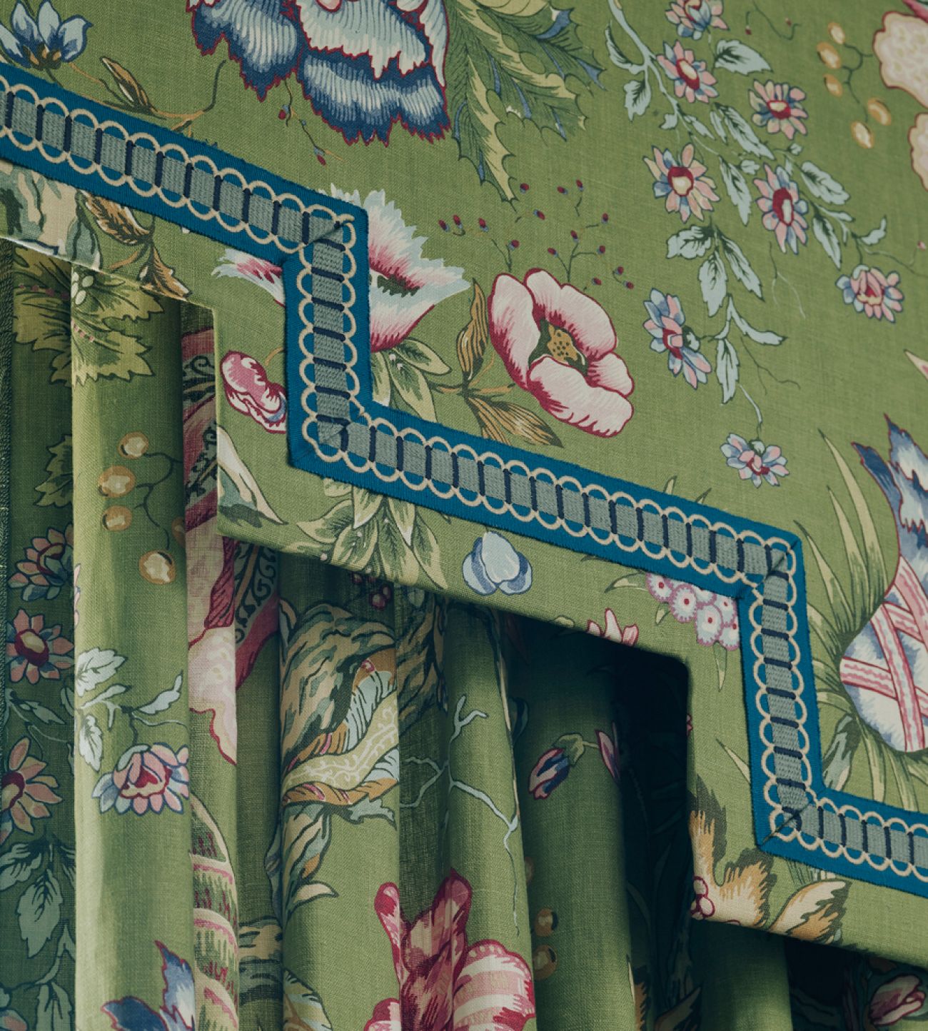 Французская ткань Manuel Canovas, коллекция Ondine, артикул M4144/02 Французская ткань Manuel Canovas, коллекция Ondine, артикул M4144/02