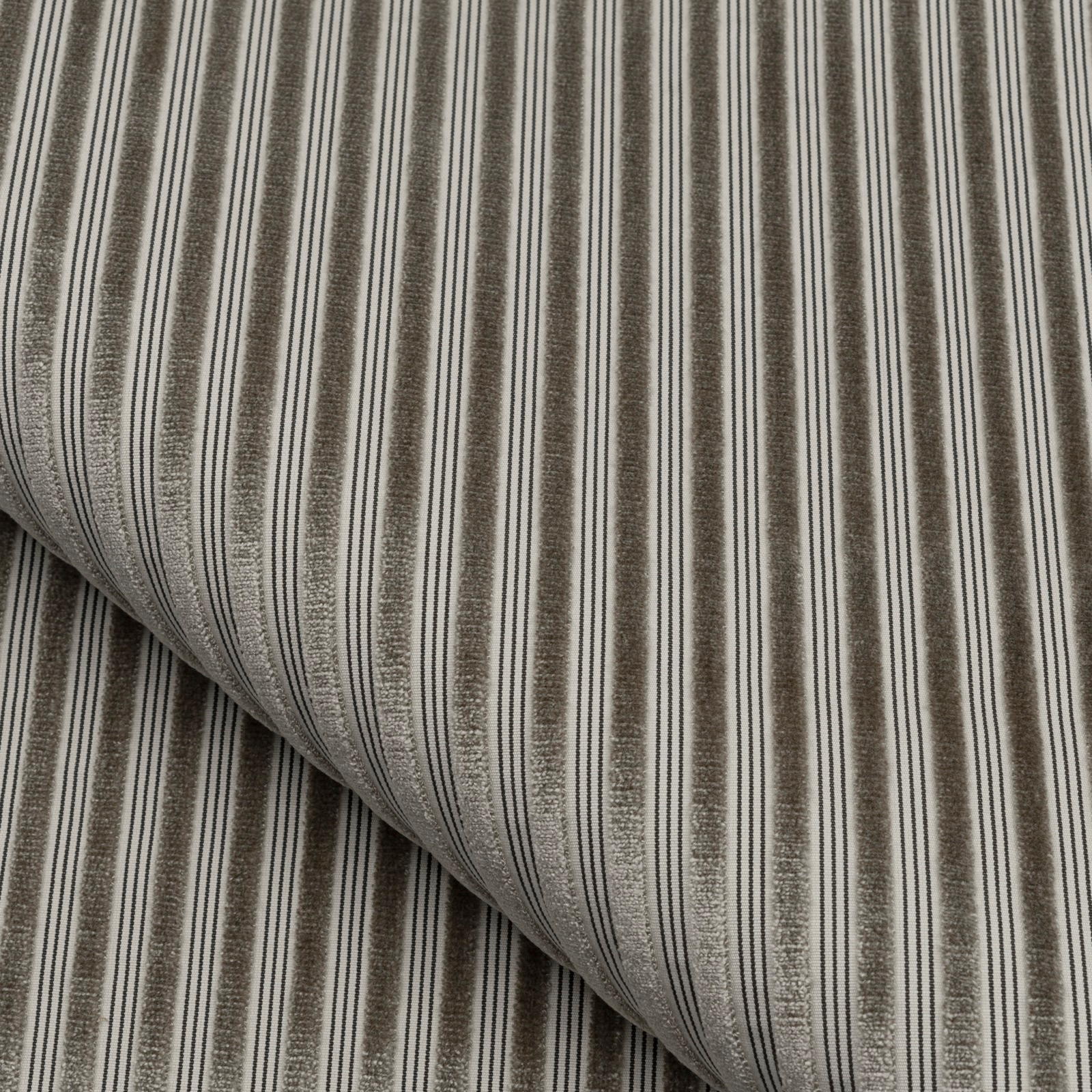 Французская ткань Nobilis, коллекция Manoir №2, артикул 11020.22 Французская ткань Nobilis, коллекция Manoir №2, артикул 11020.22