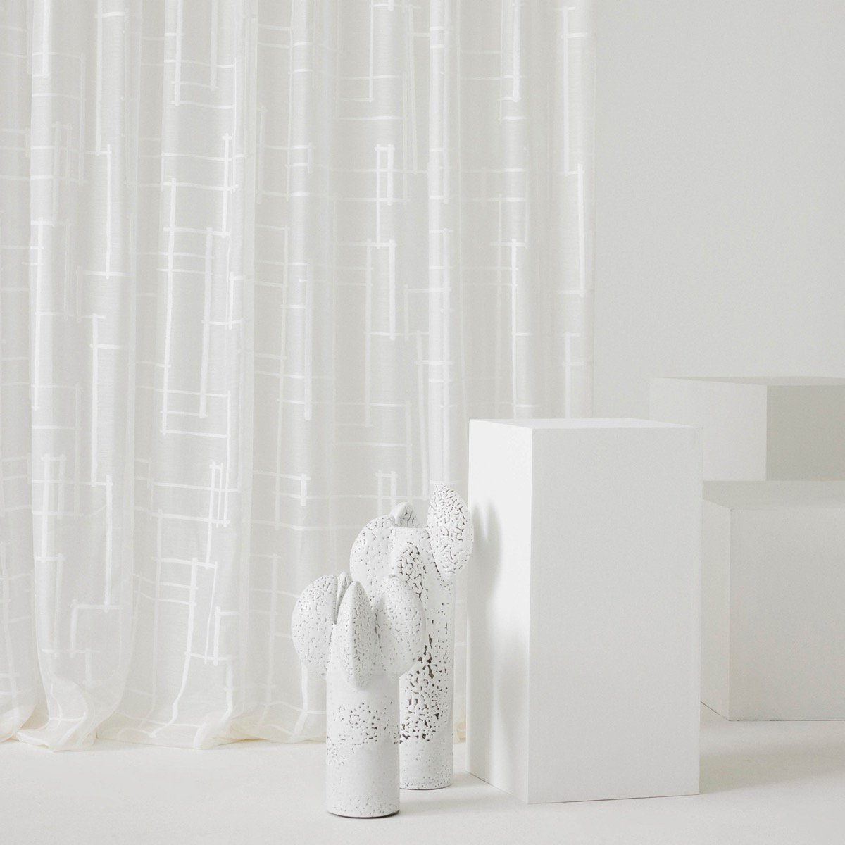 Французская ткань Nobilis, коллекция Voile Non Feu №2, артикул 11063.01 Французская ткань Nobilis, коллекция Voile Non Feu №2, артикул 11063.01