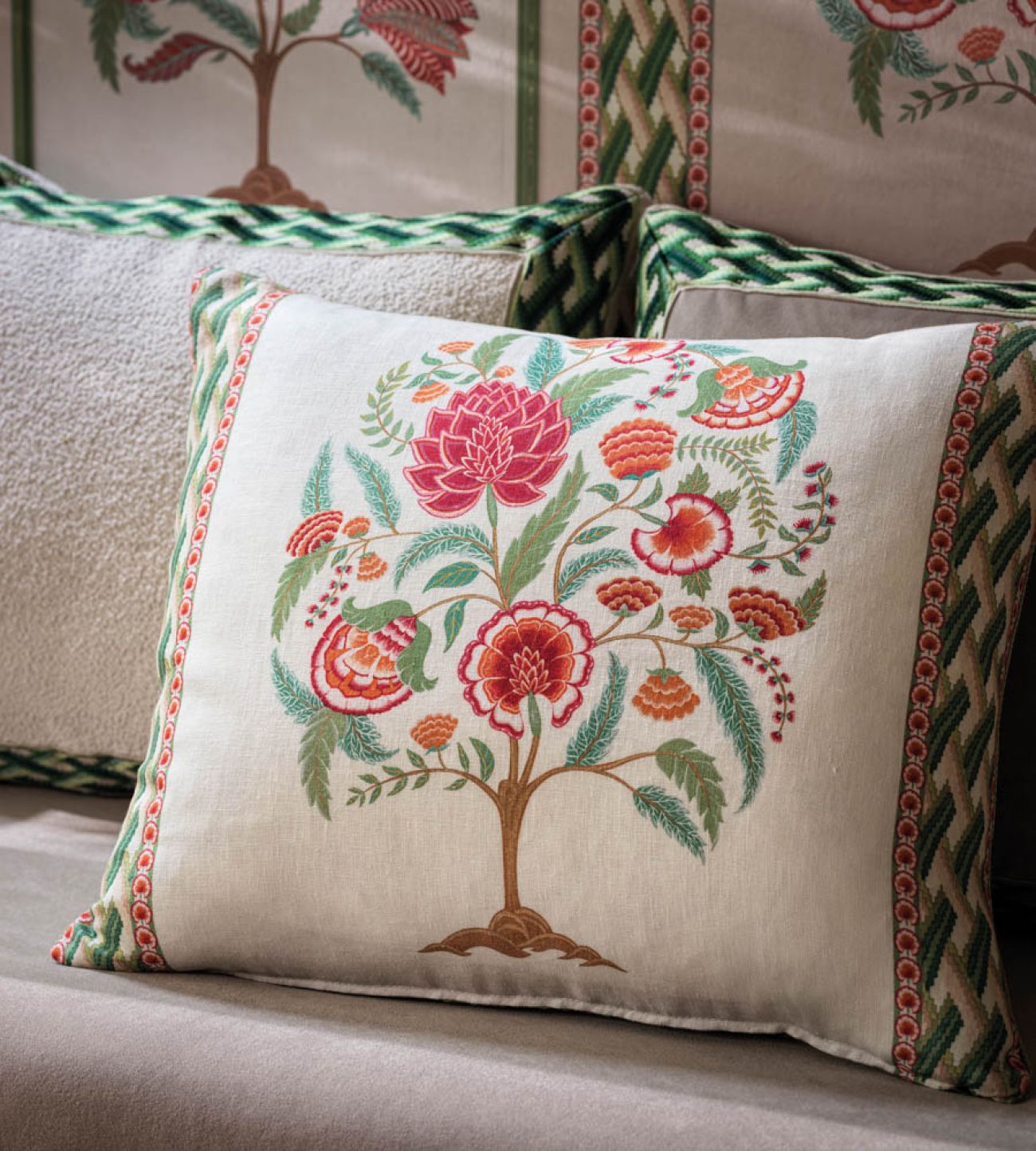 Английская ткань Osborne & Little, коллекция Byzance, артикул F7894-01 Английская ткань Osborne & Little, коллекция Byzance, артикул F7894-01