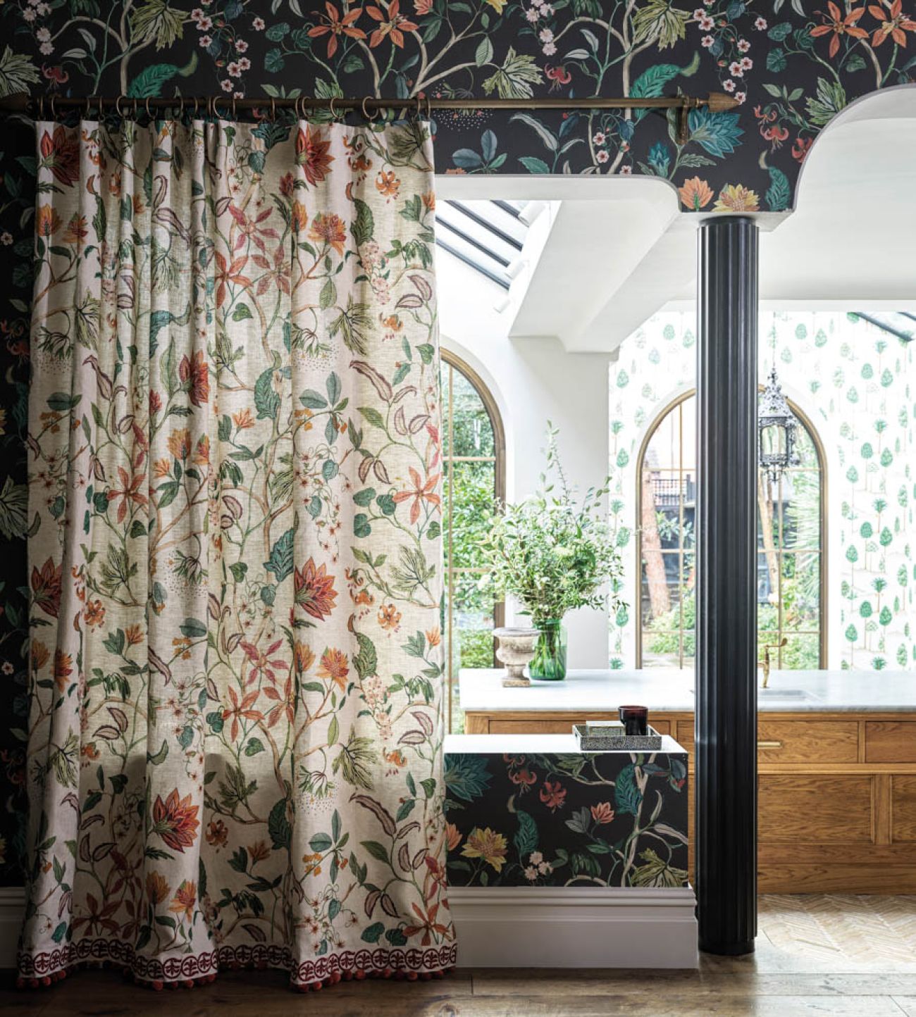 Английская ткань Osborne & Little, коллекция Byzance, артикул F7897-01 Английская ткань Osborne & Little, коллекция Byzance, артикул F7897-01