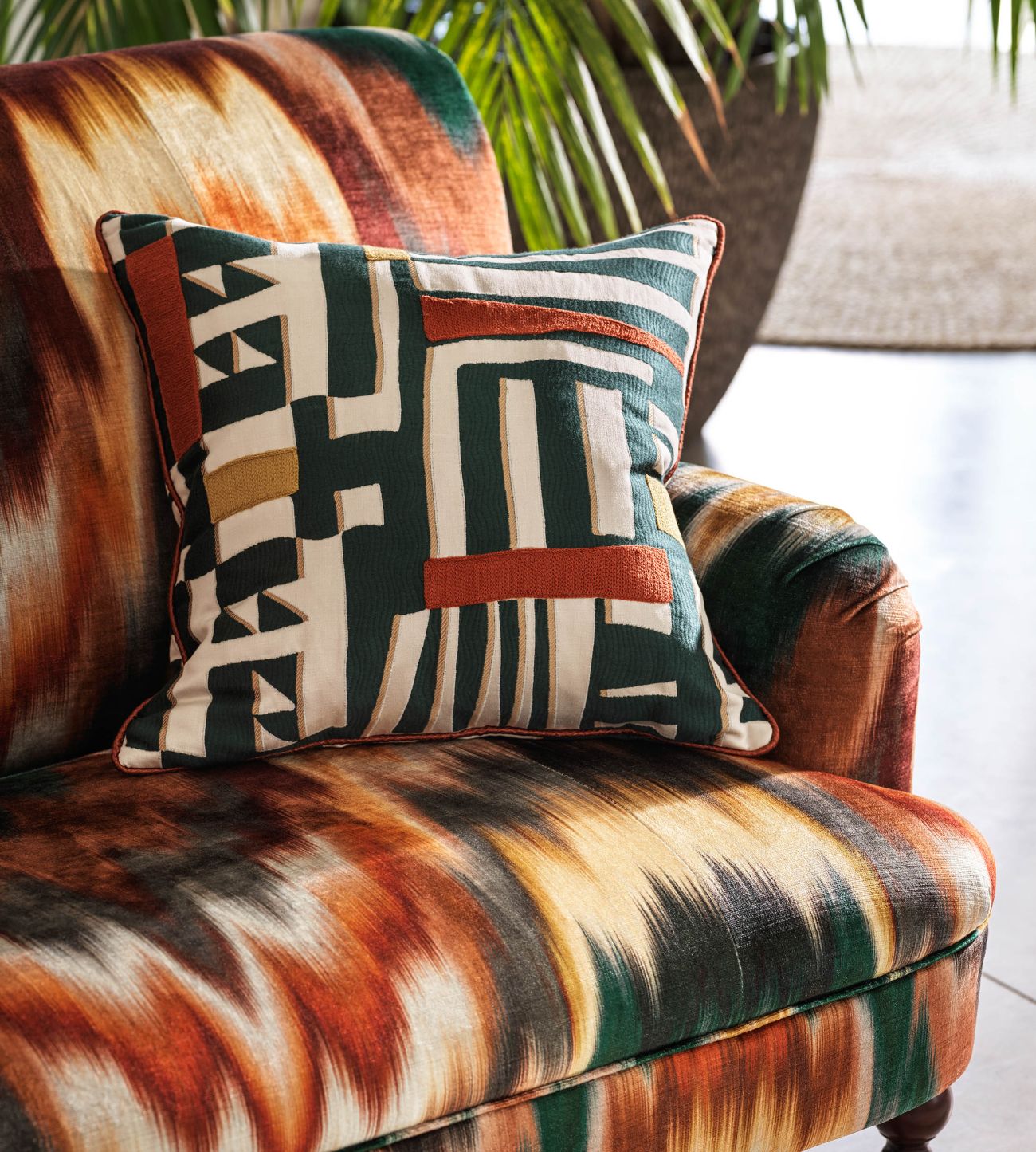 Английская ткань Osborne & Little, коллекция Irisa, артикул F7830-01