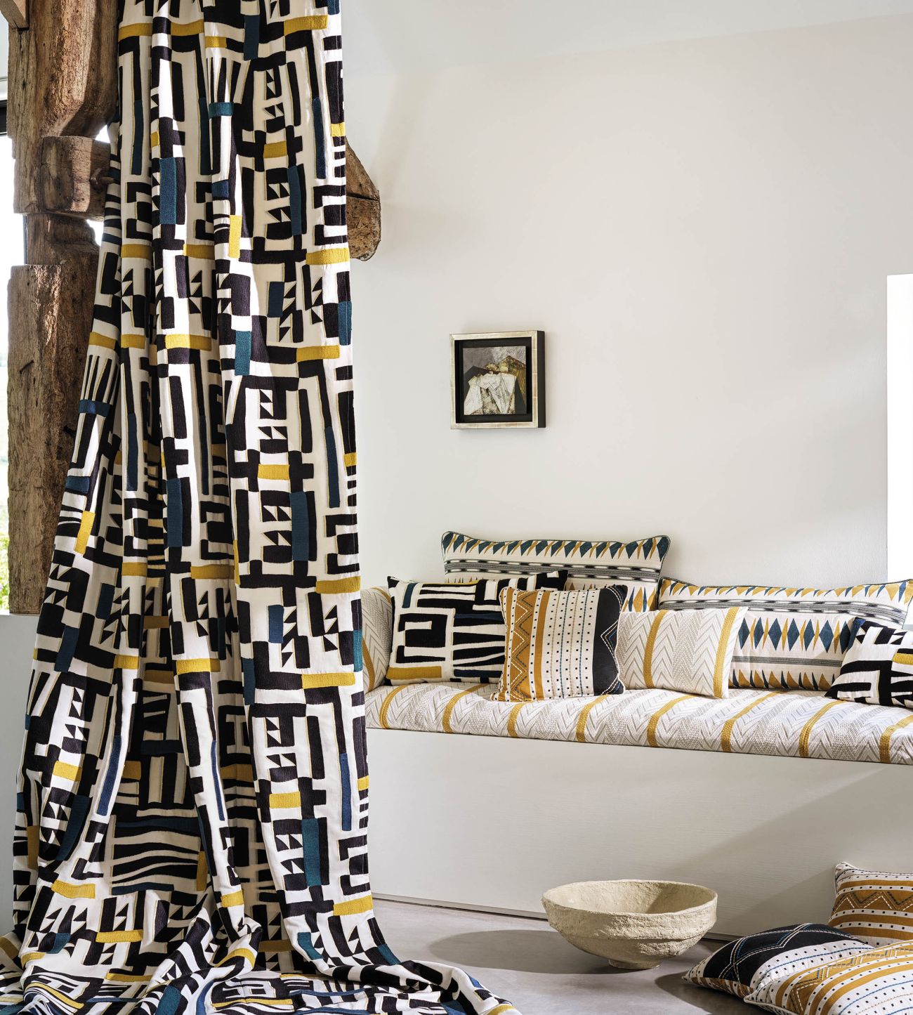 Английская ткань Osborne & Little, коллекция Irisa, артикул F7830-02