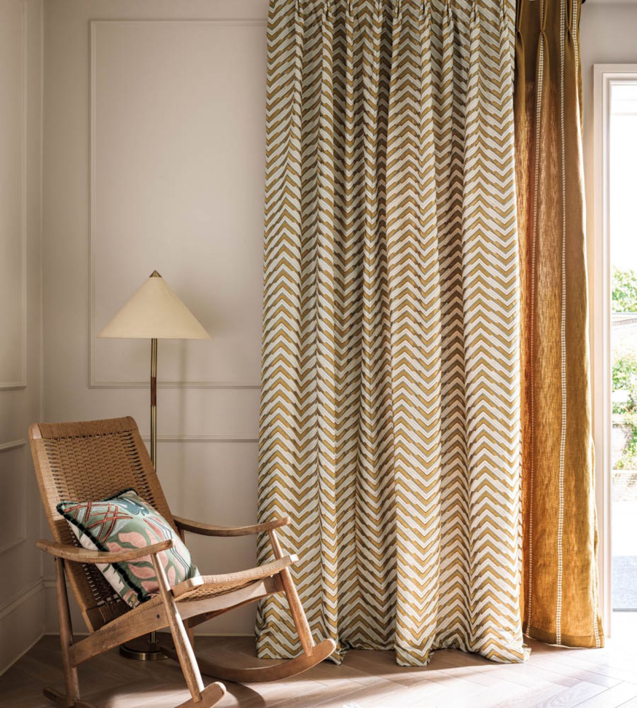 Английская ткань Osborne & Little, коллекция Santa Fe, артикул F7952-01